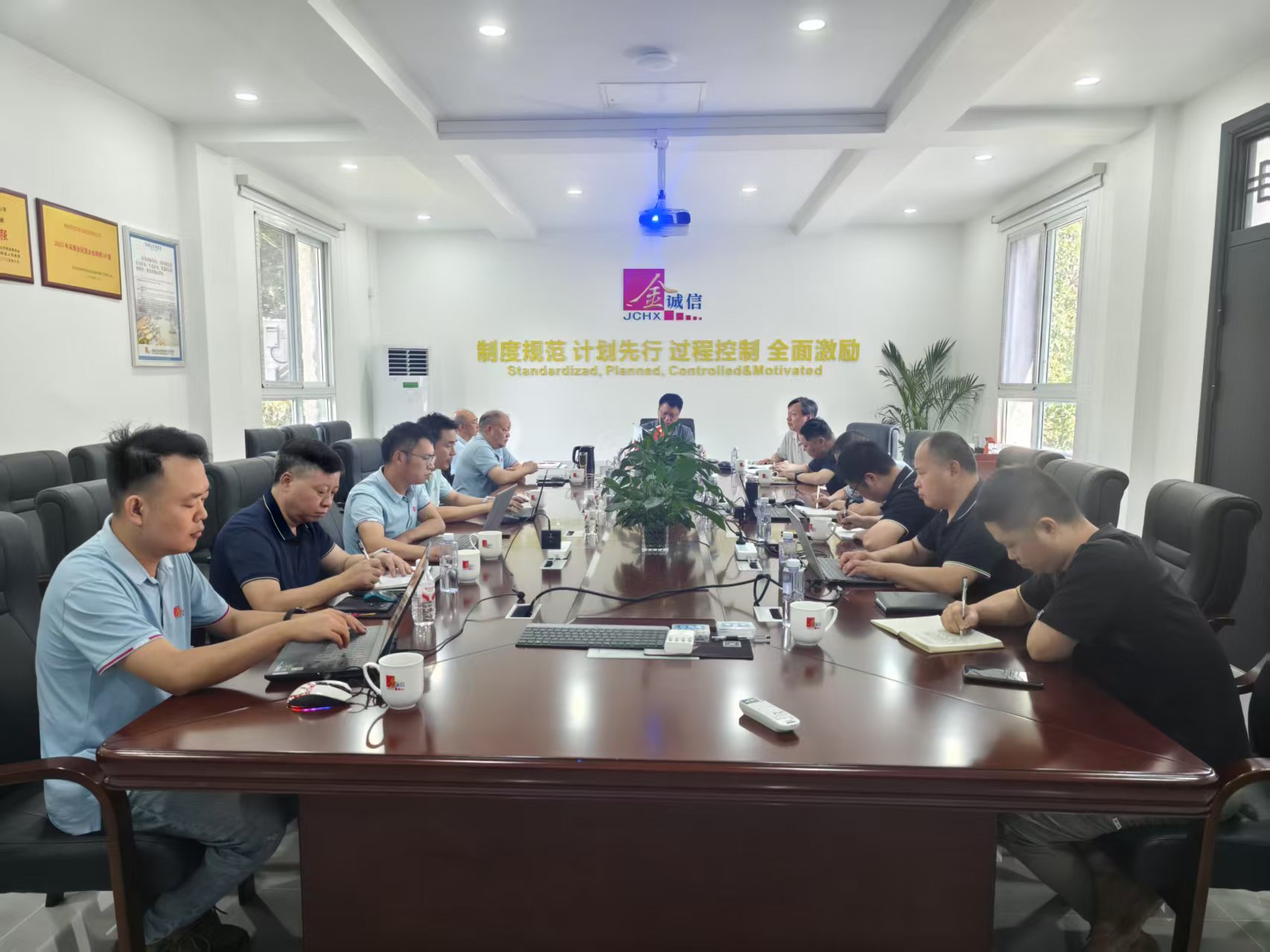 20250804-总裁视察两岔河(封面).jpg